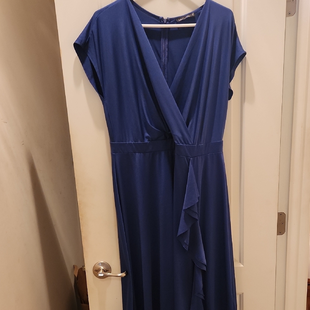 Elegant Blue Midi Wrap Dress